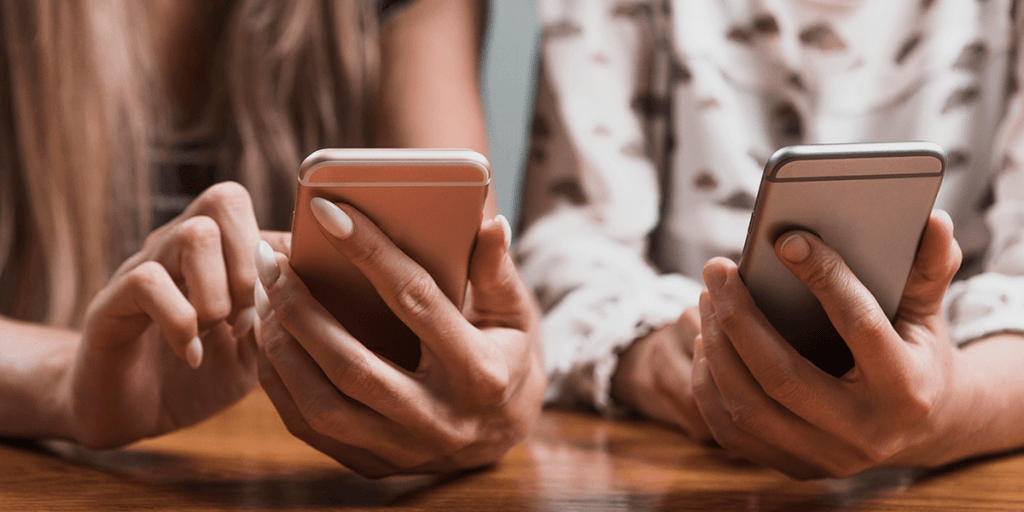 Flat structure impact on mobile users and responsive design